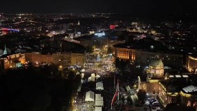 VIDEO KOJI ODUZIMA DAH! Pogledajte kako je izgledao veličanstveni doček Srba sa KiM u prestonici iz drona (VIDEO)