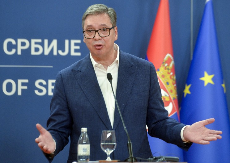 VUČIĆ PONOVO PRUŽA RUKU POMIRENJA Predsednik pozvao na dijalog i prekid štrajka glađu