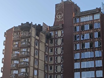 PREMINULA JOŠ JEDNA ŽRTVA POŽARA U TUZLI Broj stradalih porastao na 12