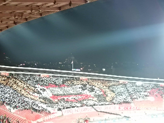 SPEKTAKL NA MARAKANI Koreografija "delija" za meč sa Lilom