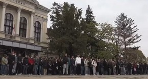 BLOKADERI UBEĐUJU DECU DA NE IDU U ŠKOLU! Na delu je najstrašnija zloupotreba maloletnika i nikom ništa