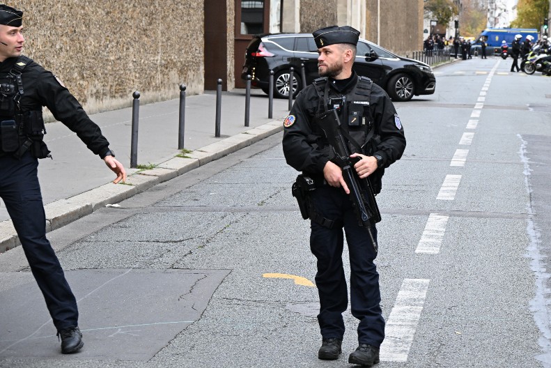 HAOS U FRANCUSKOJ, PRIMEĆENI SUMNJIVI DRONOVI IZNAD FABRIKE ZA UKRAJINU Hitno pokrenuta istraga