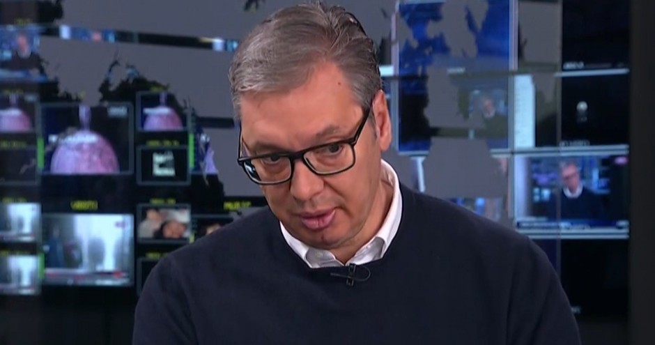 PREDSEDNIK RAZMONTIRAO BLOKADERSKE LAŽI: Topovski udar je bačen na Ćacilend, i to se vidi na snimku - ne na Dijanu Hrku!