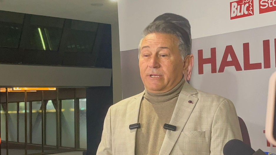 HALID MUSLIMOVIĆ POZVAO ZORICU BRUNCLIK NA KONCERT Potez Kemiša iznenadio pevača, nije mogao da veruje šta čuje!