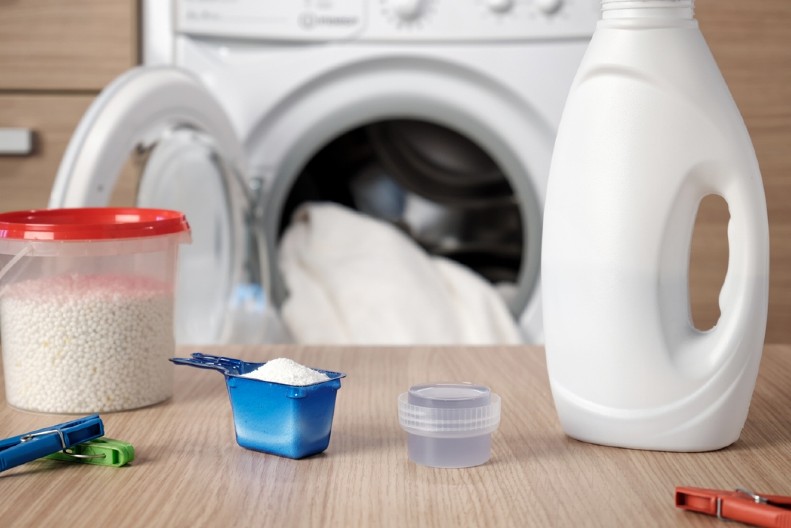 NAPRAVITE SVOJ TEČNI DETERDŽENT ZA 100 DINARA Količina za 40 pranja, blistavo čist veš