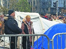 NOVI 5. OKTOBAR S MRTVOM DIJANOM Blokaderi ne kriju jezivi plan