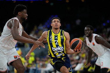 FENER SE PROBUDIO Prvak Evrope srušio Hapoel pred okršaj sa Partizanom
