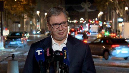 MI NE PRODAJEMO GENERALŠTAB, ONI SU PRODALI MARŠALAT Vučić odgovorio na kritike opozicije: "Tako vam to rade te lažne patriote, uvek prodaju sve, pa onda koriste i te izraze o prodaji"