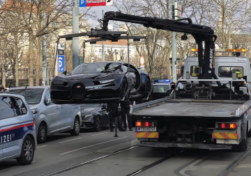 Ostao i bez vozačke i bez Bugatija vrednog 3,5 miliona evra – jedna greška bila je dovoljna (VIDEO)