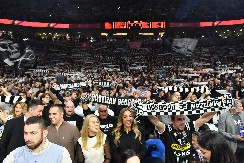 DIRLJIVE SCENE U ARENI Partizan se emotivno oprašta od preminulog navijača, pogledajte šta je na njegovom sedištu (VIDEO)
