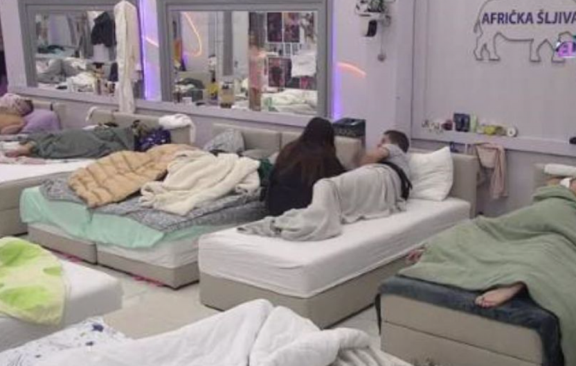 JELENA NASRNULA NA IVANA MARINKOVIĆA Pljunula ga, pa fizički krenula na njega, karambol u Eliti