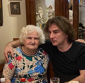 ŽELJKO MITROVIĆ SE ČITULJOM OPROSTIO OD MAJKE Potresne reči kidaju dušu: "Nisam ti dovoljno govorio koliko te volim" (FOTO)