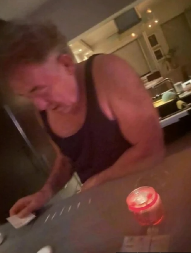 "MIMA KARADŽIĆ KARTICOM PRAVI LINIJU KOKAINA!" Neviđeni skandal, glumac se hitno oglasio, evo šta tvrdi!