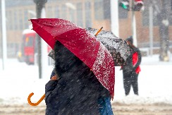 KIŠA IMA DA LIJE KAO IZ KABLA, NAJAVLJUJE SE I SNEG DO 15 CENTIMETARA Nova prognoza za Srbiju otkriva šta nas čeka narednih dana