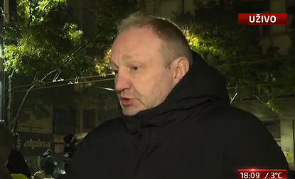 TRULEŽ U STRANCI ĐILAS PROBAO DA SAKRIJE PERFORMANSIMA POSLE TRAGEDIJE U NOVOM SADU Propali mu svi pokušaji, a pošto-poto je hteo HAOS