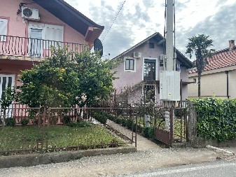 UBICA I DALJE NA SLOBODI Novi detalji stravičnog zločina u Manastirskoj ulici - bivši suprug nije osumnjičen