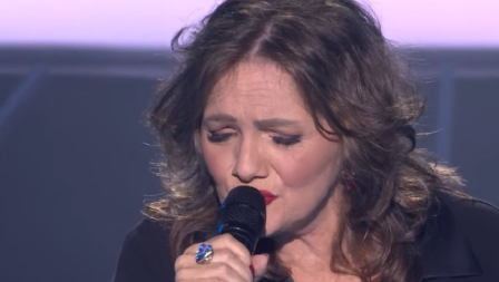 "NA LITURGIJU SAM OTIŠLA SA JEDNOM STARIJOM GOSPOĐOM..." Pevačica o borbi za potomstvo: "Od tada se sve menja..."