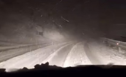 OVA 2 DELA SRBIJE OKOVANA SNEGOM Ne vidi se prst pred okom koliko je zavejalo! (VIDEO)