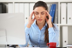 OVIH DANA OSEĆATE SE LOŠE I ČEŠĆE STE BOLEŠLJIVI Sigurno vam organizam ne proizvodi jedan vitamin