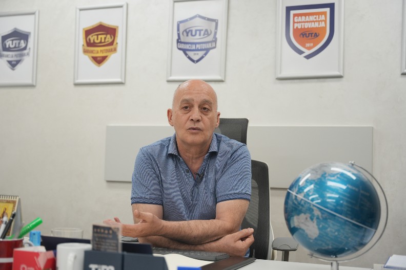 "ČEKAMO INFORMACIJE DA LI JE BILO SRBA MEĐU NESTALIMA!"Seničić o brodolomu u Egiptu:"Taj deo je pun AJKULA!"