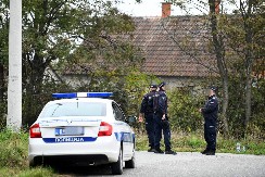 JEDNOG MUŠKARCA JE TRI DANA DRŽALA GOLOG I VEZANOG, DOK JOJ JE I MAJKA BILA U KUĆI Horor priča o ženi koja je uhapšena zbog smrti mame