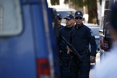 ŠOKANTAN POTEZ KURTIJEVIH POLICAJACA PRED SAHRANU SRPSKOG MLADIĆA: Telo pred roditeljima odvezli iz kuće na obdukciju