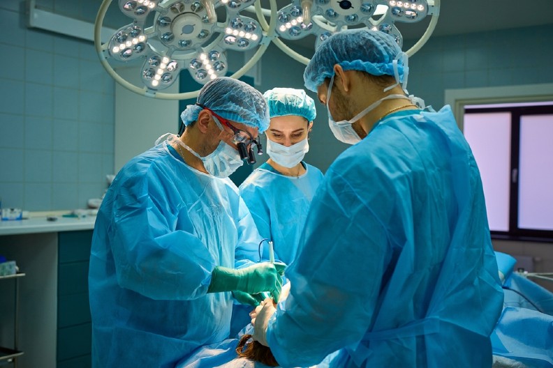 ZAHVALNOST PORODICAMA DONORA! Urađeno osam transplantacija u Srbiji za dva dana, dve osobe dobile novo srce!