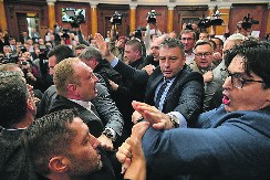 "ONI ŽELE GRAĐANSKI RAT" Predstavnici opozicije spremni na sve samo da se dočepaju vlasti