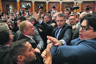 "ONI ŽELE GRAĐANSKI RAT" Predstavnici opozicije spremni na sve samo da se dočepaju vlasti