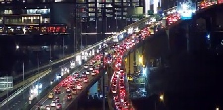 KOLONE SE PROTEŽU KILOMETRIMA Velernji špic paralisao Beograd, ove pravce ZAOBIĐITE