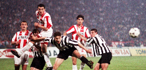 ODREKAO SE SRBIJE, OSVOJIO DUPLU KRUNU SA ZVEZDOM, PA POSTAO LEGENDA PREMIJER LIGE Gde je nestao čuveni Ćare, prvi Srbin kapiten u Engleskoj od kog su crveno-beli zaradili 3 miliona evra?