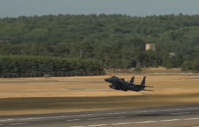 DRONOVI UOČENI IZNAD AMERIČKIH BAZA U ENGLESKOJ Britanska vojska HITNO RASPOREĐENA