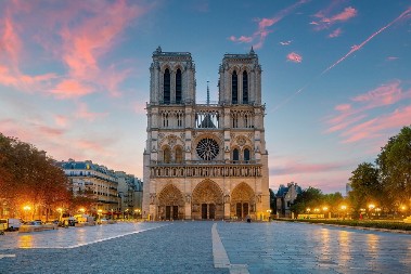 NOTR DAM KONAČNO ZAVRŠEN Primio prve posetioce a restauracija koštala 700 miliona evra