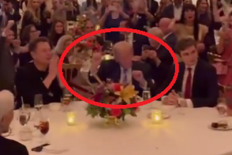 TRAMP I MASK SNIMLJENI KAKO ĐUSKAJU Ufur na ovu žurku je bio 350 dolara, svi gledali u ono što radi američki predsednik