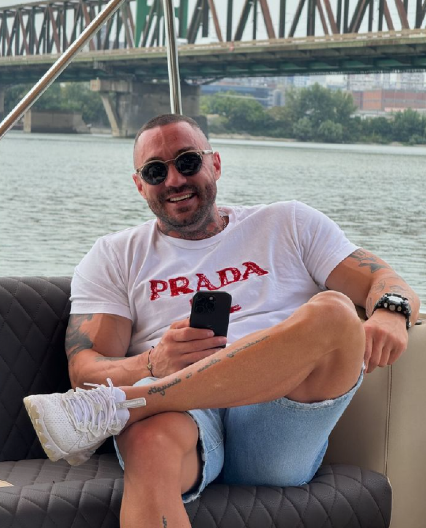 KO JE JODŽIR KOME SU ZAPALILI AUTOMOBIL? Poslavio ga je Novak Đoković, bio je u centru skandala, a zarađuje ogroman novac