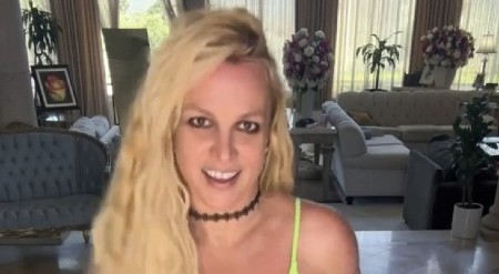 BRITNI SPIRS NIKAD MLAĐA Zablistala na svečanoj proslavi rođendana, niko ne veruje da je napunila ovoliko godina