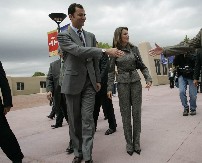 IMALA OKRŠAJE SA SVEKROM, A PRETHODNO JE KINJILI JER JE RAZVEDENA Evo kako izgleda put zabranjene ljubavi španskog kralja Felipea i kraljice Leticije