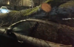 OLUJA ''DARA'' PRAVI RUSVAJ PO EVROPI! Građanima upućeno HITNO crveno upozorenje, na hiljade letova otkazano! (VIDEO)