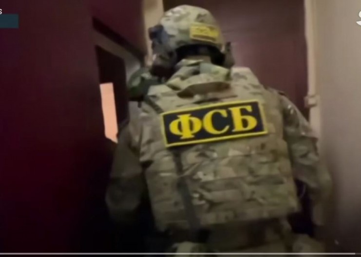 "DNEVNO SU UZUMALI MILION EVRA" FSB razbila mrežu lažnih kol centara, prevarili ljudi u preko 50 zemalja