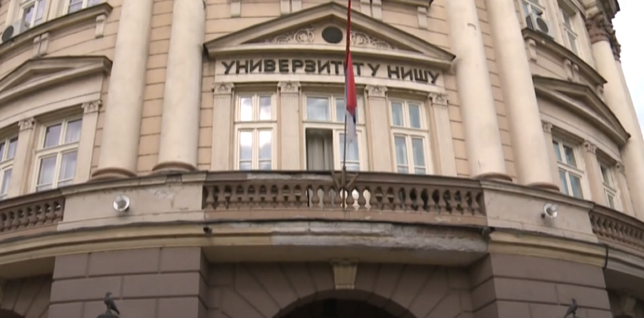 AKADEMSKE USTANOVE SU POLITIČKI NEUTRALNI PROSTORI, A NE POLIGON ZA POLITIČKE IGRE Oglasili se zabrinuti nastavnici i saradnici Filozofskog fakulteta u Nišu