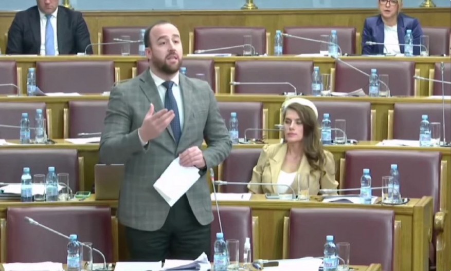 POSLANIK NIKOLIĆ OPTUŽIO VUČIĆA DA CEPA DPS! Mila bojkotovalo pola opštinskih odbora