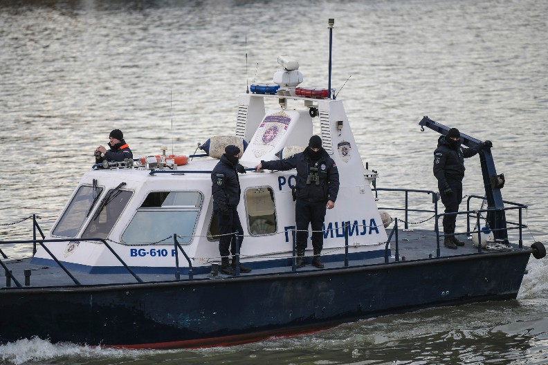 UTOPLJENIK (64) OSTAVIO AUTO I DOKUMENTA NA OBALI Živeo u Zemunu, udavio se u Savi kod Šapca