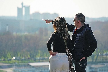 VREME SE MENJA PRED NOVU GODINU Temperatura će od ovog datuma ići i do 15 stepeni