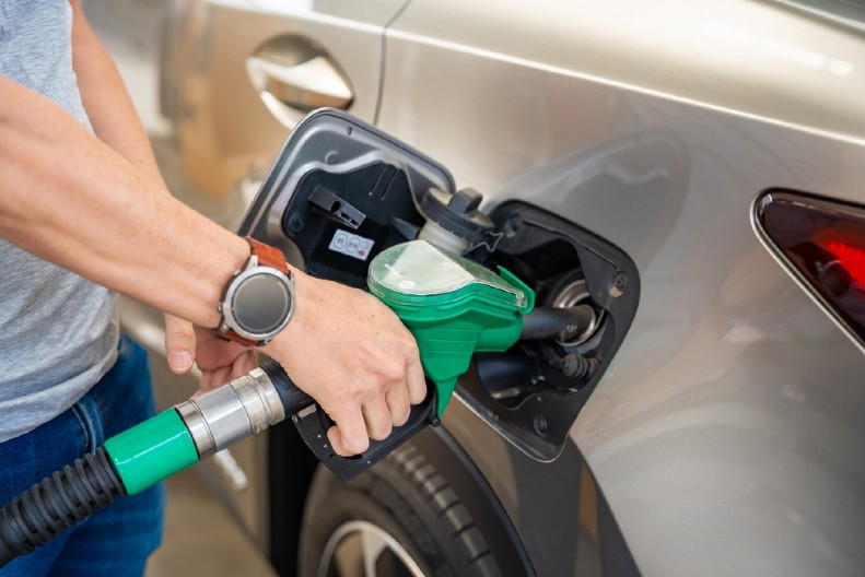 ODLIČNE VESTI ZA VOZAČE Ovo su nove cene goriva