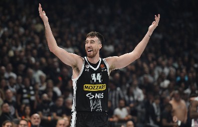 BRUTALNA PARTIJA KAMINSKOG Nekadašnji košarkaš Partizana odigrao meč za pamćenje