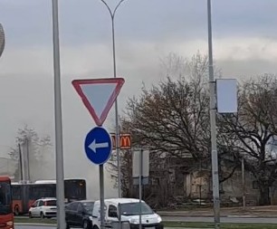 VATRA KULJA NA ADI CIGANLIJI! Požar guta kuće! (VIDEO)