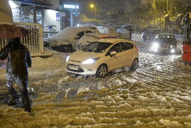 HITNO UPOZORENJE RHMZ-A! Popaljeni meteoalarmi od ranog jutra, opasno u delovima Srbije!
