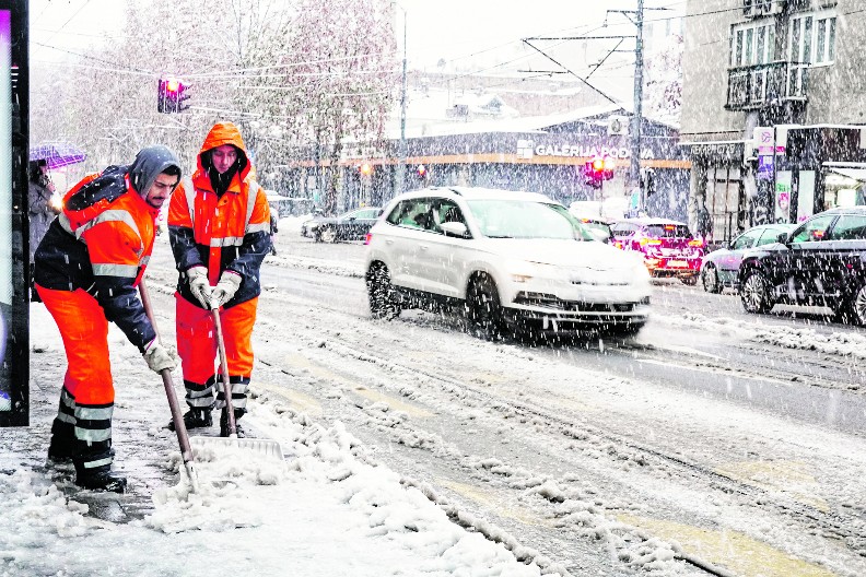 SNEG ĆE OKOVATI SRBIJU, TEMPERATURE U MINUSU! Od četvrtka nam stižu MRAZEVI!