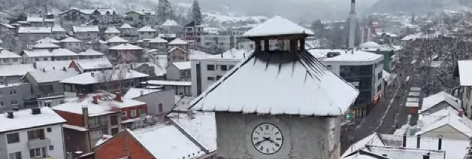 RHMZ SE OGLASIO TOKOM NOĆI Upaljeni meteoalarmi, pašće 15 cm snega!
