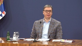 RAZBIJENA LAŽ O VUČIĆU KAO DIKTATORU! Profesori i učenici poručili preko N1: Nema nikakvih pritisaka i pretnji vlasti prema nama (VIDEO)